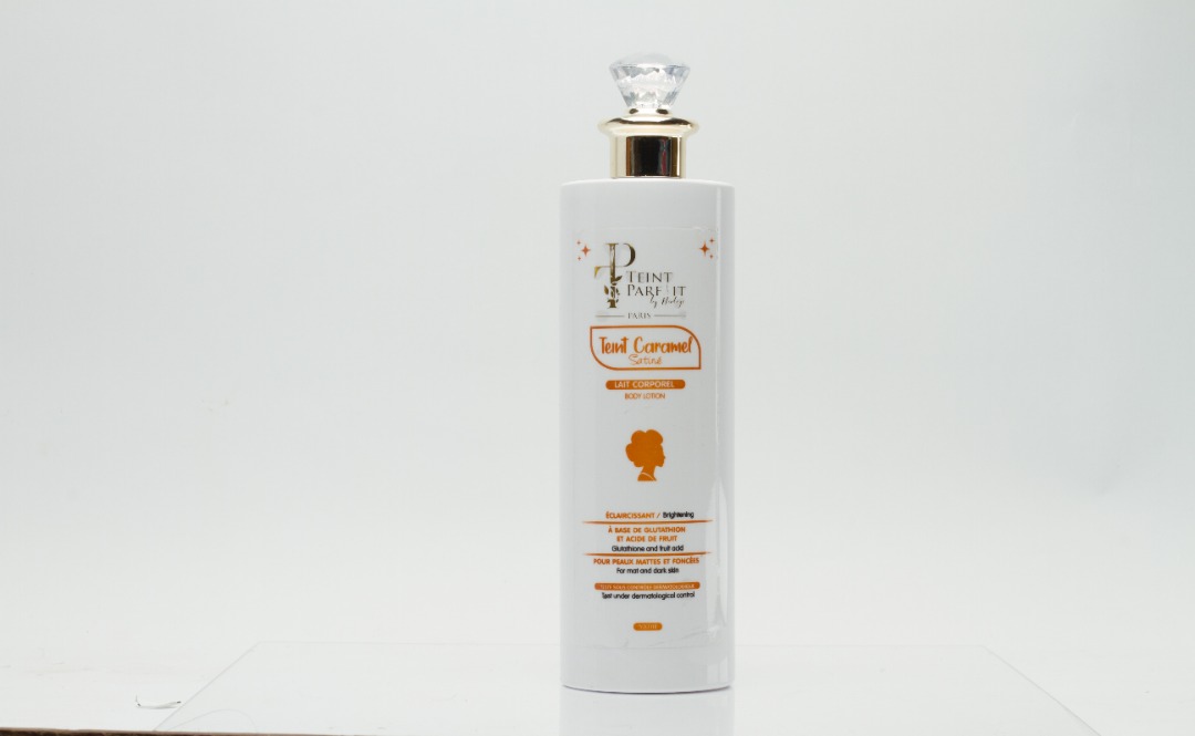 Lightening and Unifying Milk Complexion Caramel Satin with Glutathione and Fruit Acids